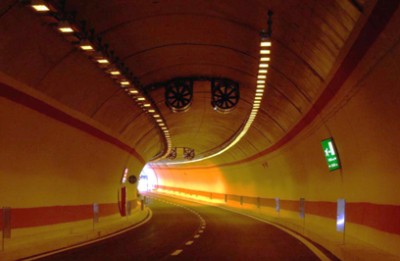 Tentato suicidio in galleria sull’autostrada Messina-Palermo