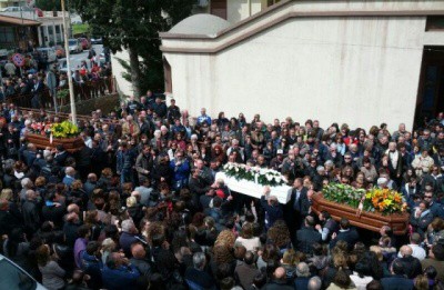 PATTI: L’ULTIMO SALUTO ALLA FAMIGLIA DI MAGGIO DISTRUTTA NELL’INCIDENTE SULLA A20