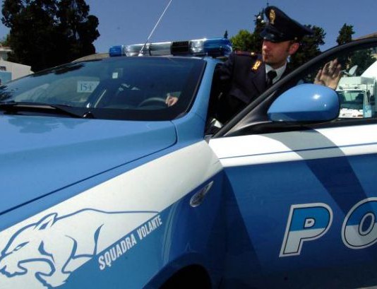 Filmano donna nuda, denunziati per interferenza illecita nella vita privata