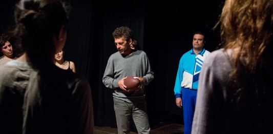 MAR DEL PLATA: ISPIRATO AL ROMANZO DI FAVA, BRAVI I “NUOVI PROTAGONISTI” DI NINNI BRUSCHETTA