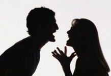 LITE TRA CONIUGI PRESSO UNO STUDIO LEGALE: SCATTA DENUNCIA PER PORTO ABUSIVO D’ARMI