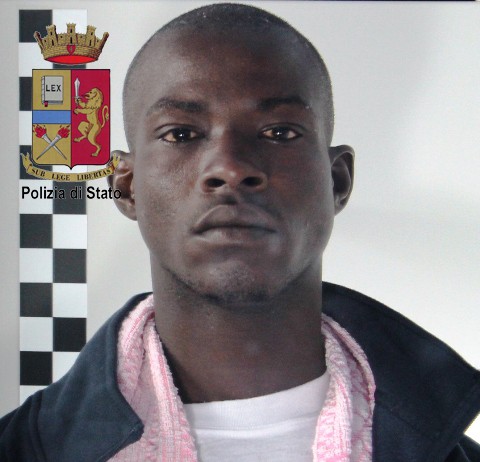 IMMIGRAZIONE: TRA I 365 SBARCATI A MESSINA INDIVIDUATO DALLA POLIZIA IL PRESUNTO SCAFISTA, 130 IN PARTENZA