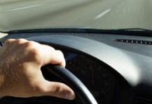 GANZIRRI: GUIDA UBRIACO, SBATTE CONTRO AUTO IN SOSTA E SCAPPA, DENUNCIATO AUTOMOBILISTA