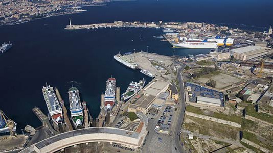 #criticamilitante – i fiorellini del pifferaio magico