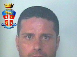 SCIPPO IN PIENO CENTRO: ARRESTATO DAI CARABINIERI