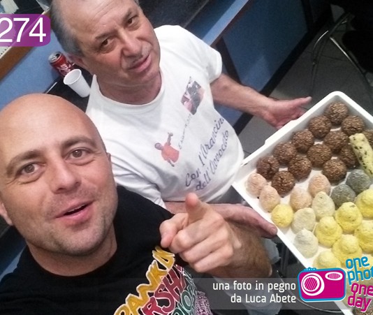 LUCA ABETE A GIOIOSA MAREA, CONSEGNA UN DEFIBRILLATORE