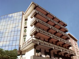 ALLA COT PORTANTINO-LADRO: RUBA BORSA AL FAMILIARE DI UNA PAZIENTE, DENUNCIATO E LICENZIATO