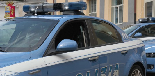 Movida amara: le sottraggono la borsa in discoteca, all’uscita non trova nemmeno l’auto. Arrestati in due