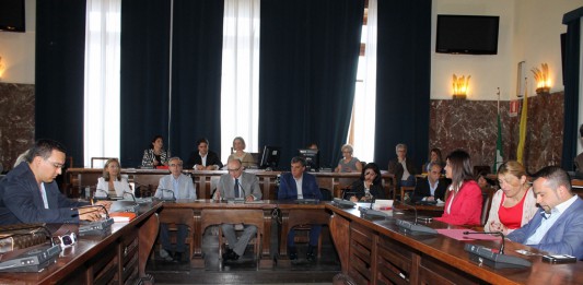 COSTRUTTORI CONTRO CONSIGLIO COMUNALE: ONERI URBANIZZAZIONE TROPPO ALTI