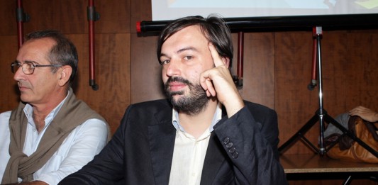 OK AI TAVOLINI ALL’APERTO IN VIA CANNIZZARO, CUCINOTTA: “AIUTO AI COMMERCIANTI E A CHI HA COMPRATO ALLOGGI ERP”