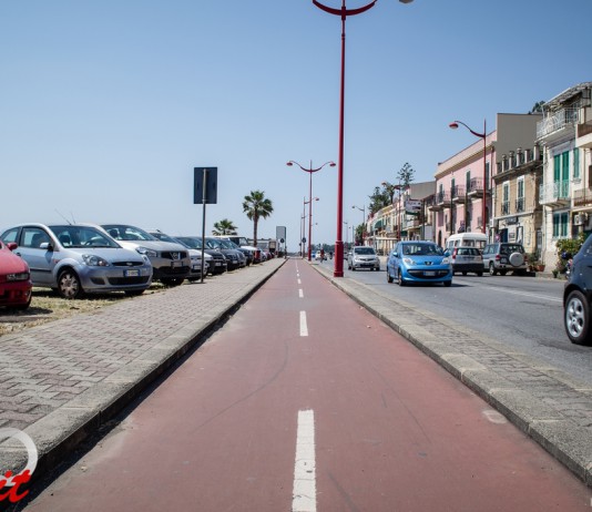 Gioveni su piste ciclabili: bene in zona nord. “Ma si rimuova quella urbana: anarchia e inciviltà nelle nostre strade”