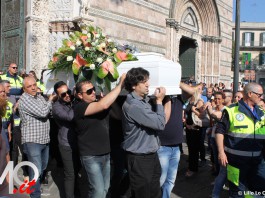 CIAO PROVVY. LA CITTA’ SI STRINGE INTORNO ALLA FAMIGLIA GRASSI PER L’ULTIMO SALUTO