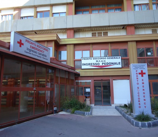 Nuova aggressione al Papardo, paziente schiaffeggia medico