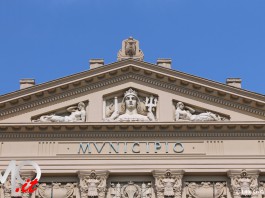 Firma del contratto per gli operatori della nuova agenzia comunale per i servizi sociali