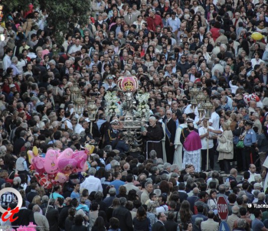 MADONNA DELLA LETTERA, LA PIANA: “CONDIVIDIAMO CON I MIGRANTI IL POCO CHE ABBIAMO” – FOTOGALLERY