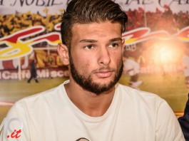 ACR MESSINA, SAMUELE STAMPA: “DIFFICILISSIMO LASCIARE LA FAMIGLIA. CONCENTRATO PER NON DELUDERE NESSUNO”