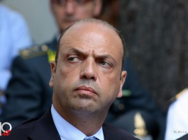 Alfano a Taormina: apre a Forza Italia. Apparenti tentativi per restare a galla