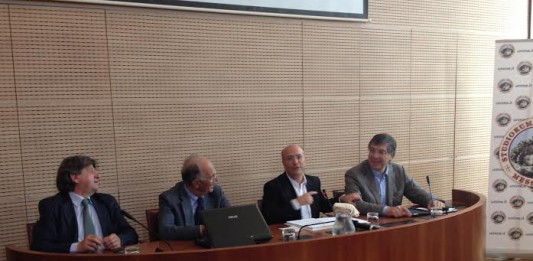 UNIVERSITA’, NAVARRA FA IL BILANCIO DEL SUO PRIMO ANNO. E SI COMMUOVE RICORDANDO MICHAUD (VIDEO)