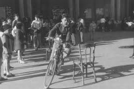 BAMBINO DI 10 ANNI PRENDE LA BICI E “SPARISCE”: LO RITROVANO I CARABINIERI