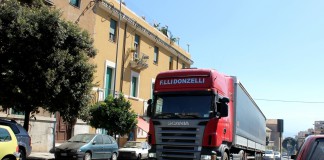 Tir in centro a Messina, PSI e Più Europa chiedono controlli urgenti e rispetto dell’ordinanza