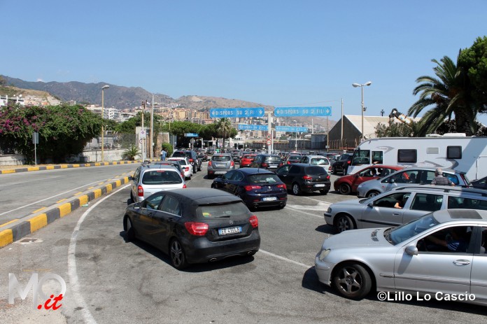 30 agosto 2014 serpentone rada San Francesco pieno a causa del controesodo