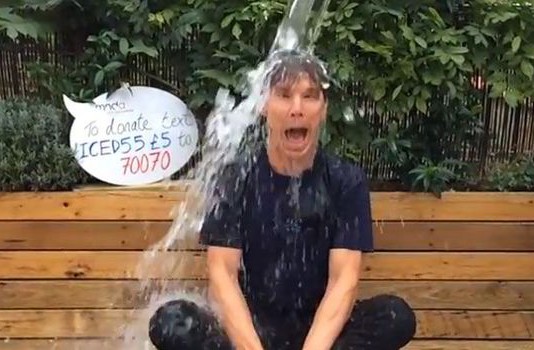#ICEBUCKETCHALLENGE, DIVERTE E…FUNZIONA!