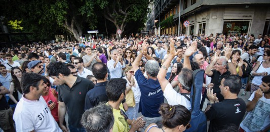 L’ISOLA DEL TESORO … POLITICO: MARTEDI’ ANCHE FRASSICA DARA’ VOCE AI “SI”