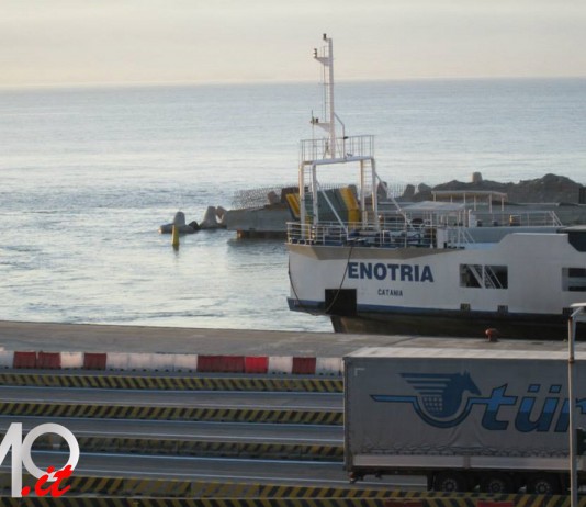 Sciopero treni, traghetti e Atm. Or.Sa mette sotto scacco i trasporti: “Renzi e Accorinti dovranno ascoltarci”