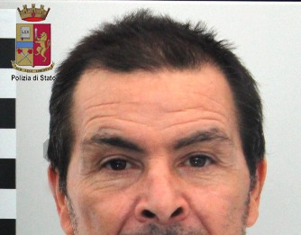 E’ AI DOMICILIARI MA VA ALLEGRAMENTE A PASSEGGIO IN BICICLETTA IN VIA GARIBALDI, ARRESTATO