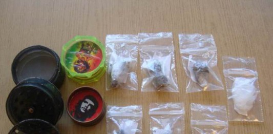 MARJIUANA: GIOVANE PUSHER DENUNCIATO DAI CARABINIERI, 4 CONSUMATORI SEGNALATI IN PREFETTURA