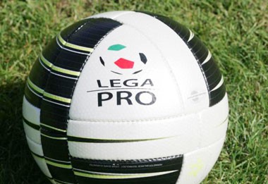 Calcio Lega Pro gir.C 31° turno – Il Benevento intravede la B. Stasera il Foggia si gioca l’ultima carta. Continua l’ansia del Catania