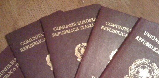 Al via in città la consegna a domicilio del passaporto, costa 8 euro e 20 centesimi