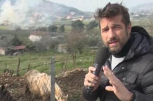 Striscia la notizia a Messina, Stoppa minacciato con un fucile da un allevatore, notizia del 2012 fa il giro del web