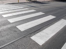 Strisce pedonali invisibili davanti alle scuole, terza Circoscrizione invoca intervento Amministrazione comunale
