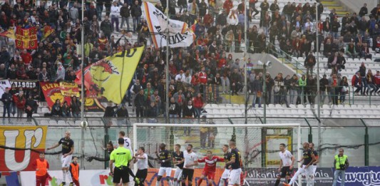 Calcio, Acr Messina: per la gara con il Benevento prezzi dimezzati
