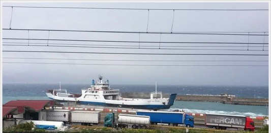 Porto Tremestieri torna a funzionare, Capitaneria: “Ci sono le condizioni minime di sicurezza”