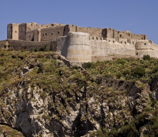 Rischio idrogeologico, dal ministero un milione 360mila euro per parete Castello Milazzo