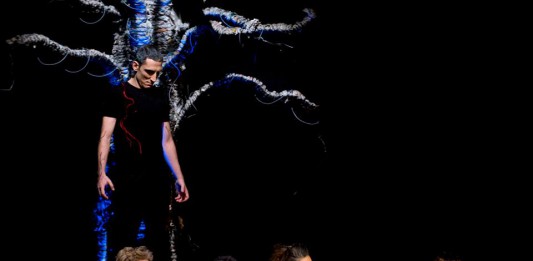 Erebo, terzo spettacolo per “Atto Unico”, l’addio alla vita e all’amore: la tragedia de “l’etterno dolore”