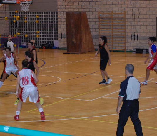 Basket serie B femminile. Cus Unime pratico, supera la Nova Basket 53-48 e riapre il torneo