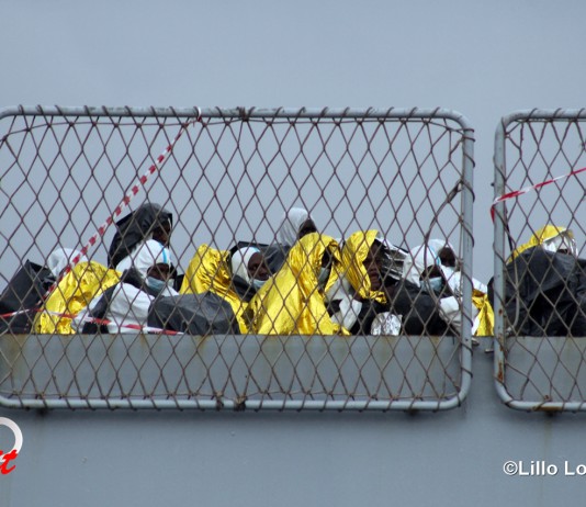 Migranti, M5s contro Cara alla Gasparro: “Rischio infiltrazioni criminali come in Mafia Capitale”