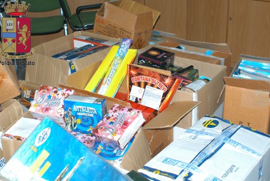 Sequestro col botto, 100 kg di fuochi detenuti illegalmente