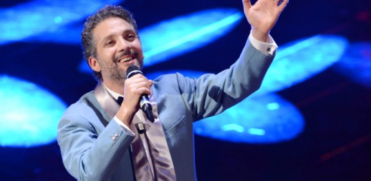 Beppe Fiorello, uno straordinario “picciriddu” in un “vecchio frack”