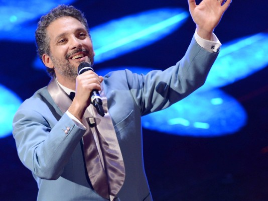 Beppe Fiorello, uno straordinario “picciriddu” in un “vecchio frack”