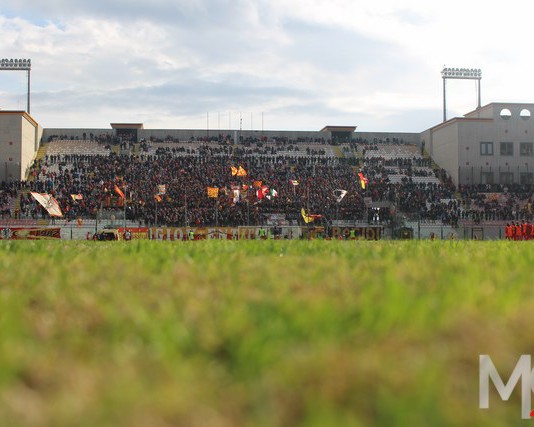 Calcio, Acr Messina: nuovi spiragli per il futuro del club. La Reggina rinuncia alla Lega Pro e rischia fallimento