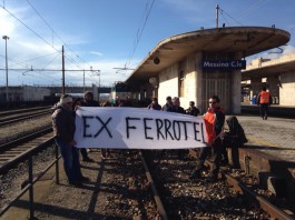Bloccato treno Intercity alla stazione centrale di Messina, protesta lavoratori ex Ferrotel