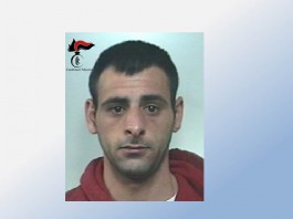 Lascia le impronte sul registratore di cassa, identificato e arrestato dopo furto in cartoleria