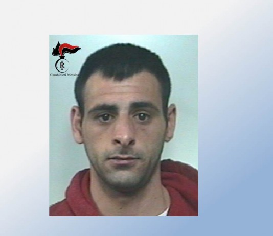 Lascia le impronte sul registratore di cassa, identificato e arrestato dopo furto in cartoleria