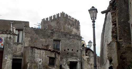 Medievalia: sette a processo per truffa e riciclaggio