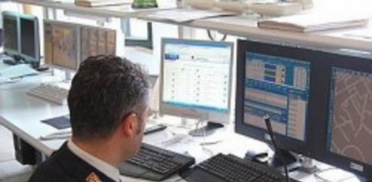 Vende online consolle Playstation mai spedita. Individuato e denunciato dalla Polizia
