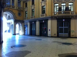 Galleria Vittorio Emanuele. L’esperto del sindaco: “disattese le esigenze di decoro e di valorizzazione dei più importanti monumenti della città”